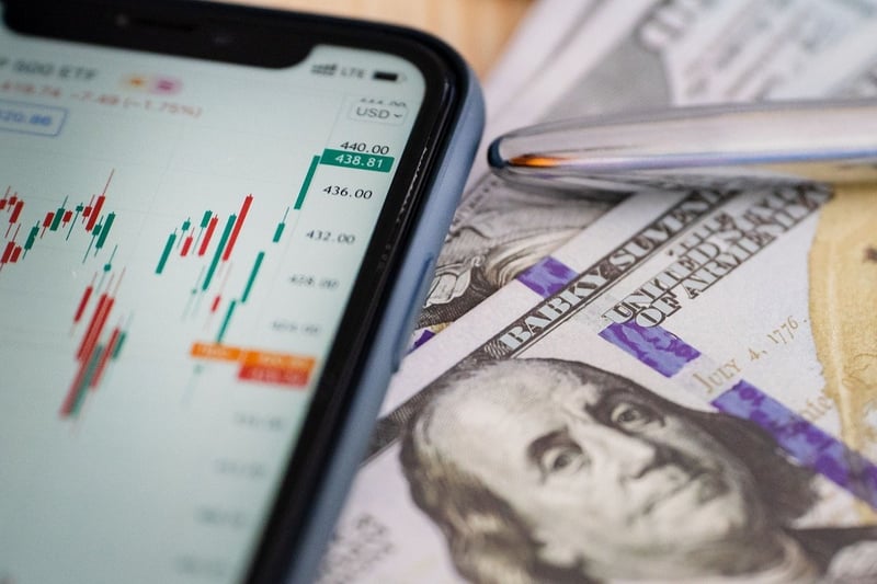 La Réserve fédérale maintient ses taux directeurs : quel impact pour votre argent ?