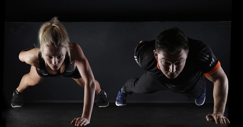 Choisir un coach sportif en ligne : les 7 critères essentiels à vérifier